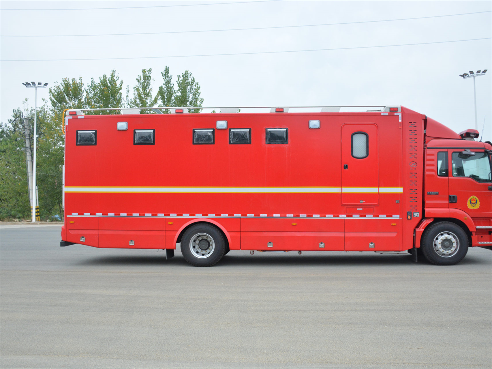 后勤保障淋浴车