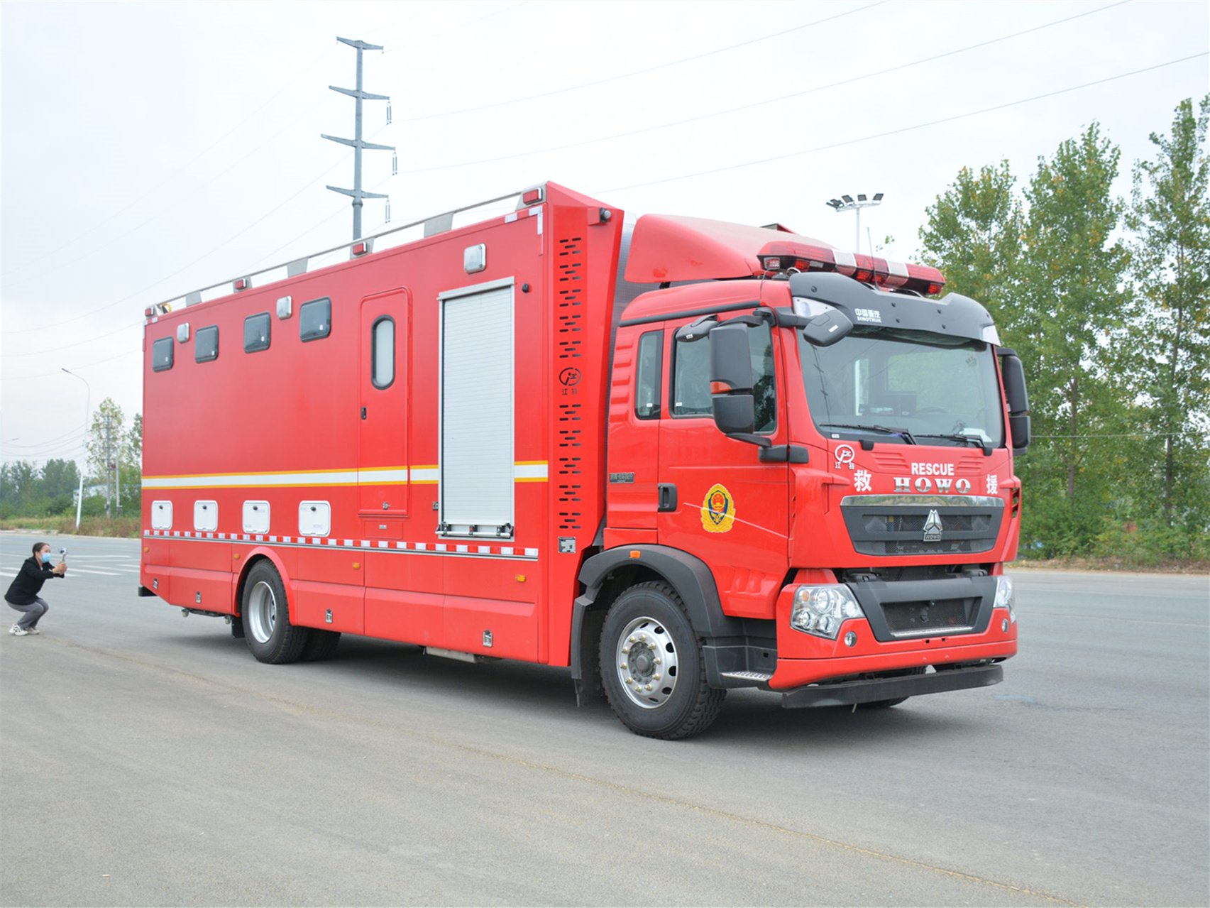 后勤保障厕所车