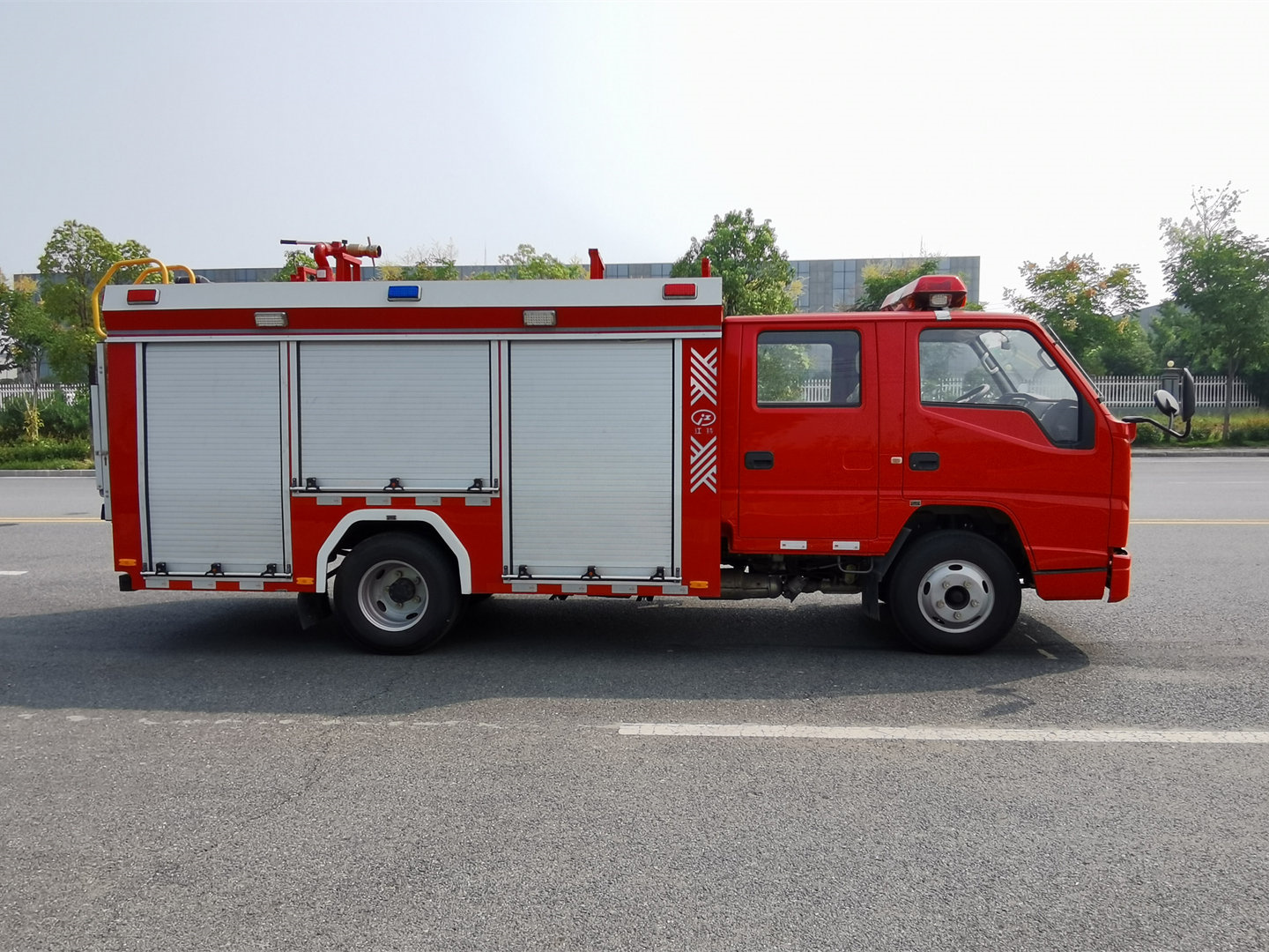 江铃顺达1.5吨水罐消防车