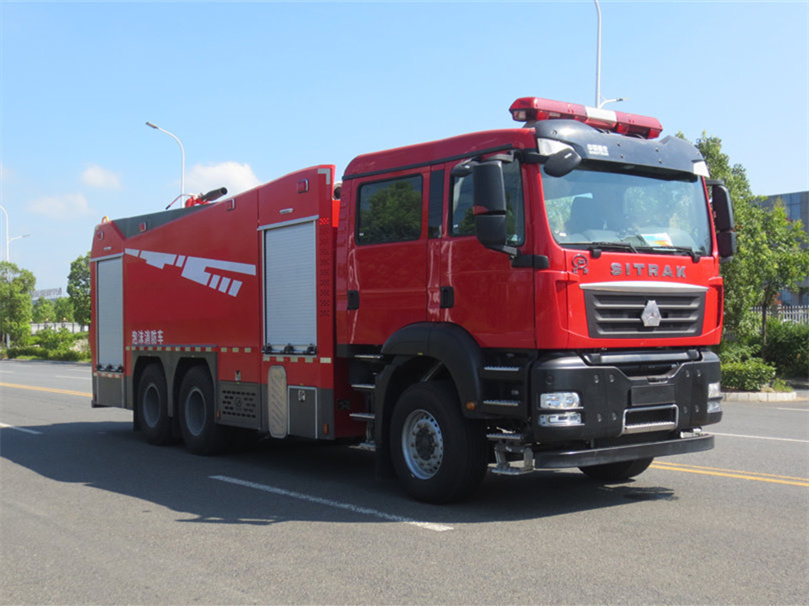 汕德卡13吨水罐消防车