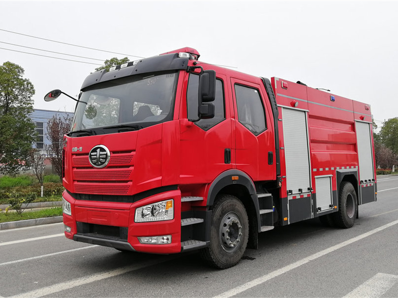 8吨解放单桥泡沫消防车