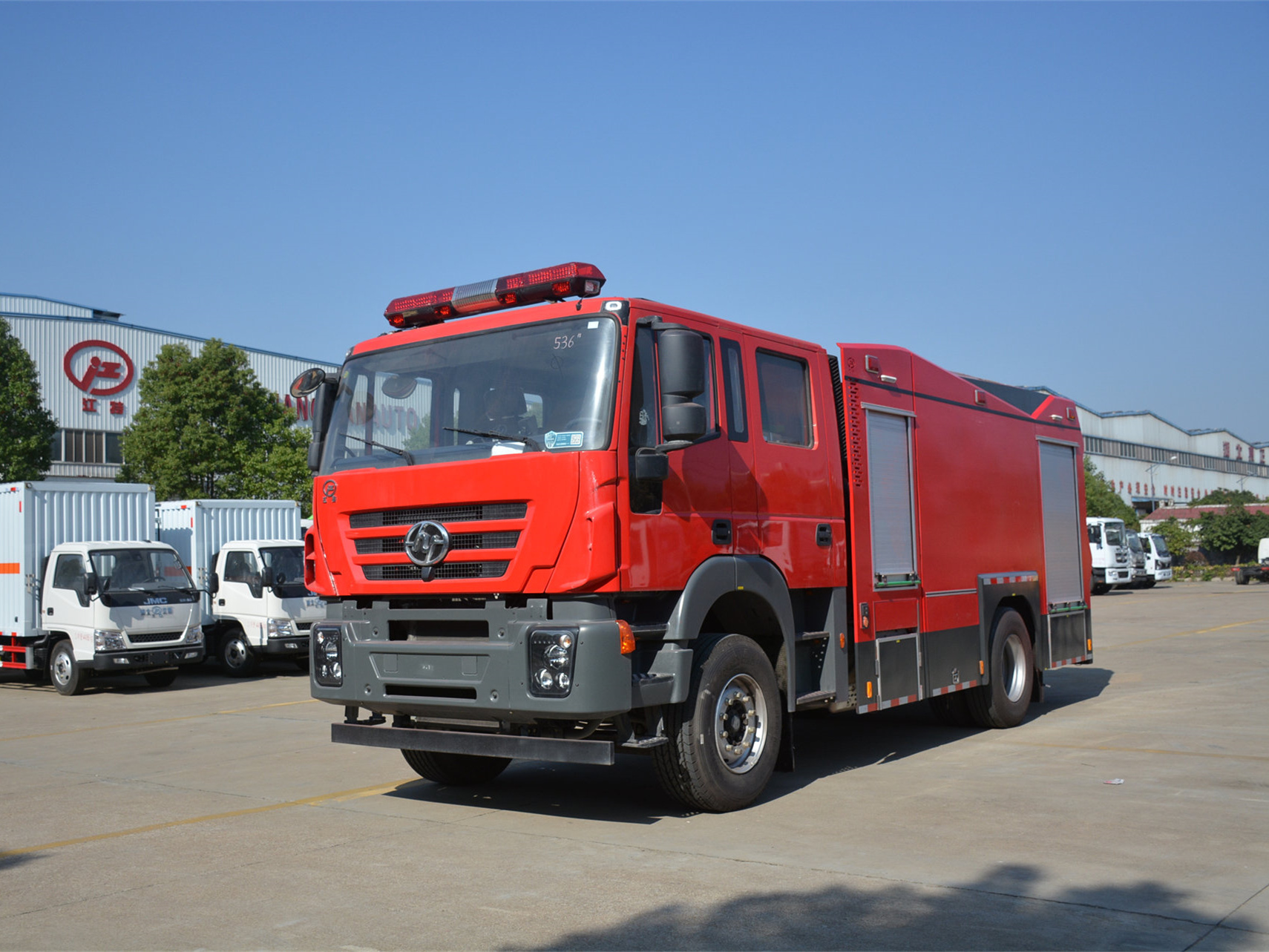 8吨上汽红岩泡沫消防车