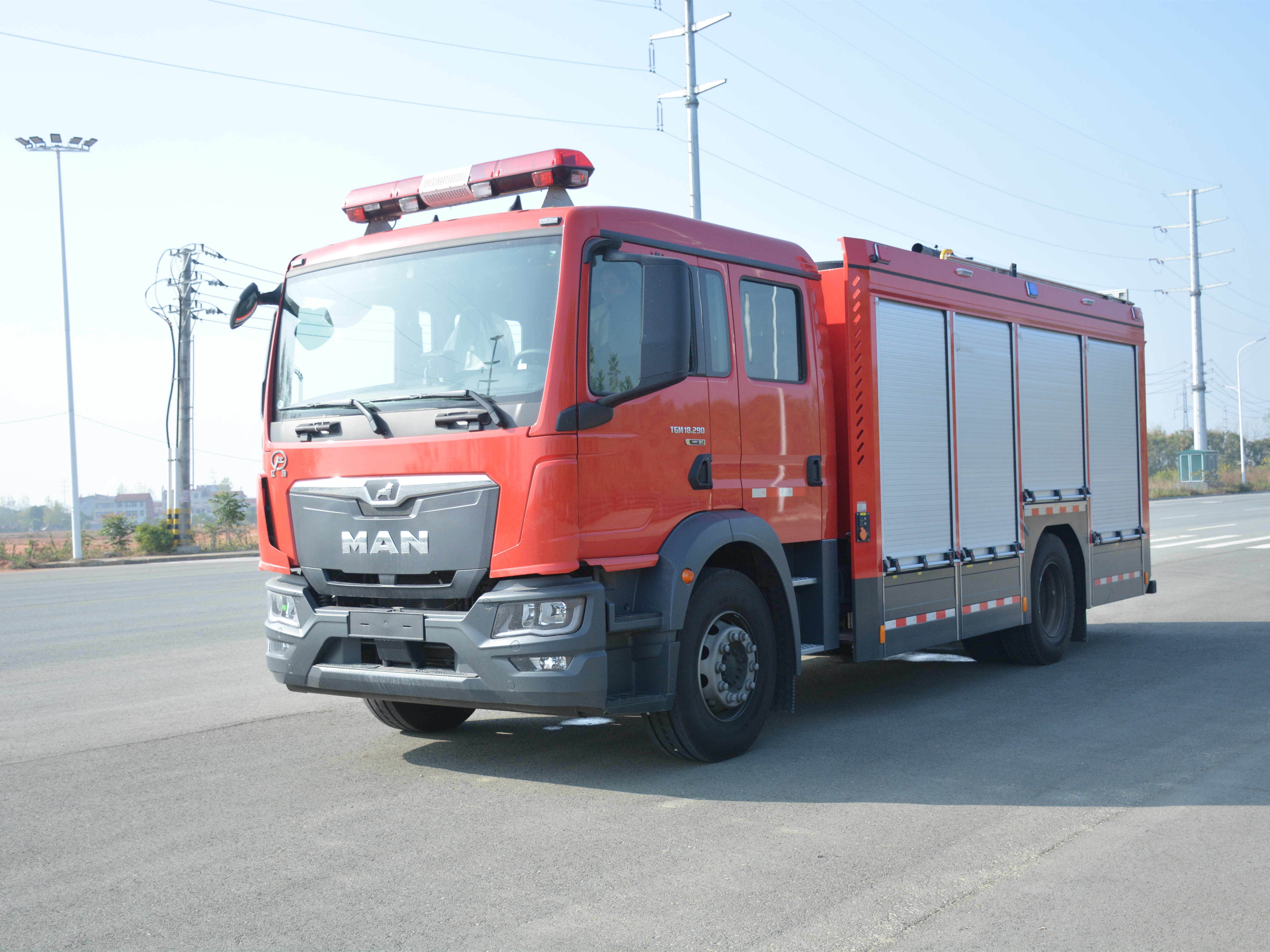 7吨曼恩泡沫消防车