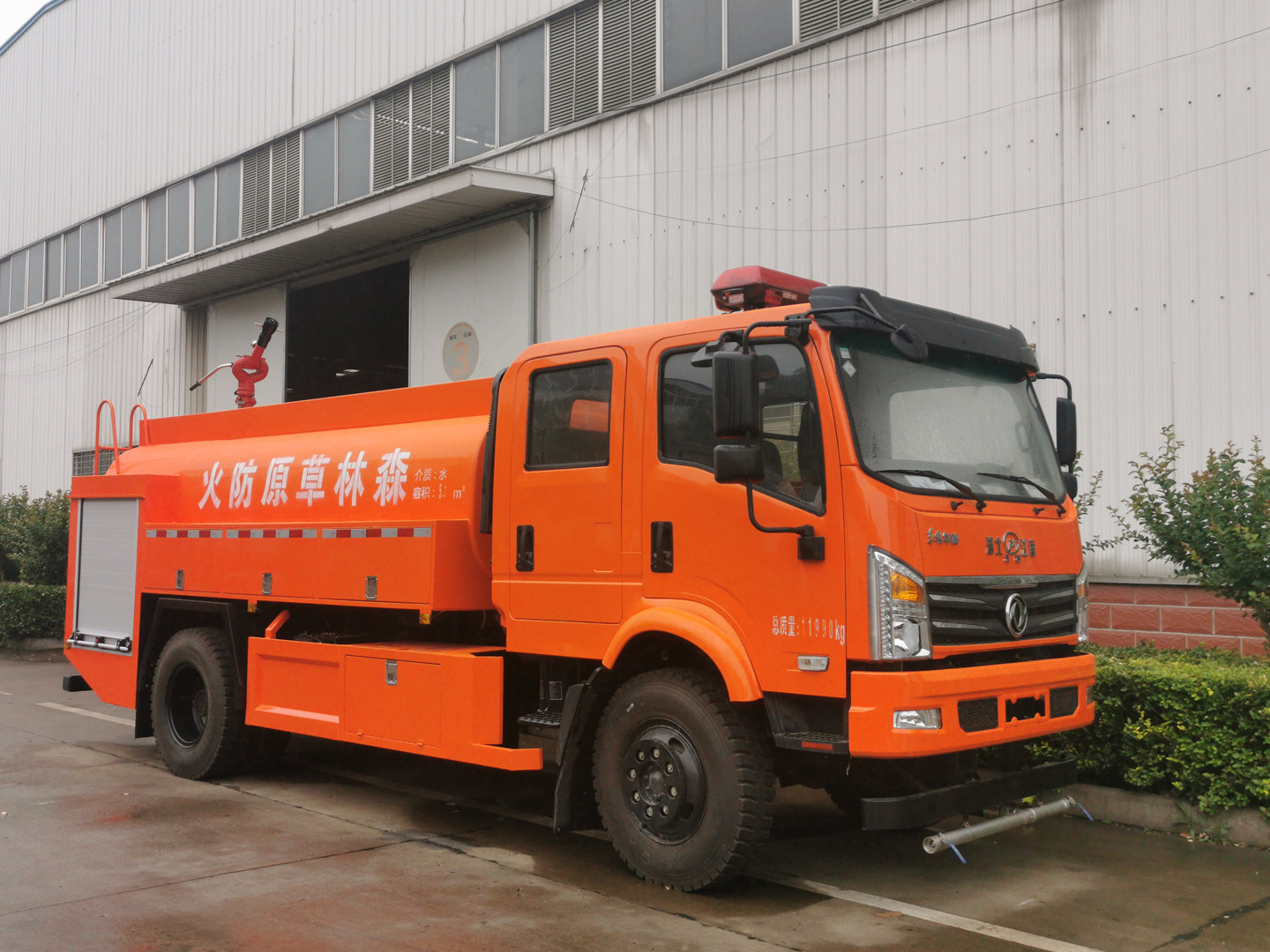 5吨四驱双排洒水车