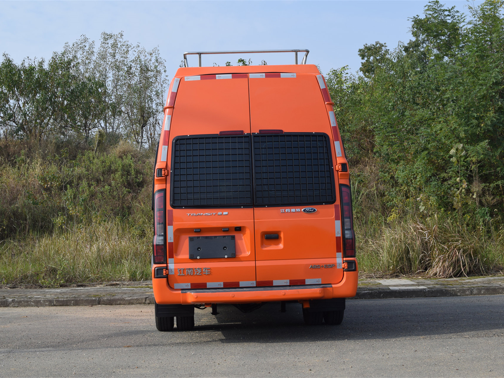 福特12座运兵车